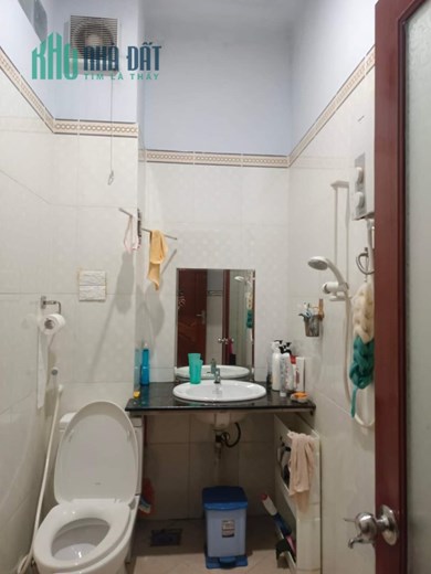 NHÀ ĐẸP 3 TẦNG, 2 MẶT TIỀN NGAY TRUNG TÂM THỦ ĐỨC- GIÁ 9,3 TỶ CÒN GIẢM