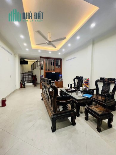 GẤP hạ 200 trđ, ngõ ba gác, cách phố 20m, dân xây bán nhà Xã Đàn
