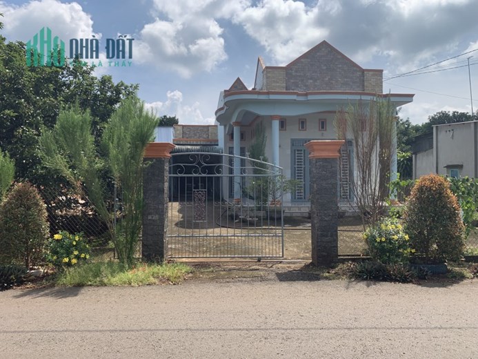 CHÍNH CHỦ BÁN ĐẤT TẶNG NHÀ CẤP 4 MT VÀ 5 PHÒNG TRỌ ĐANG KINH DOANH TỐT.