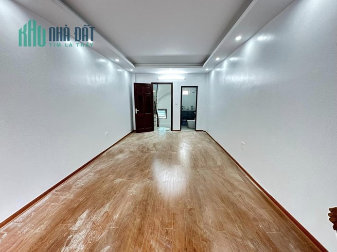 SIÊU PHẨM TRẦN QUÝ KIÊN CẦU GIẤY - VỈA HÈ RỘNG - KINH DOANH ĐỈNH - 81M2 GIÁ CHÀO 11.8 TỶ.