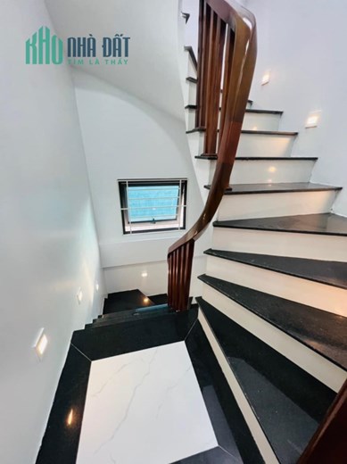 SIÊU PHẨM TRẦN QUÝ KIÊN CẦU GIẤY - VỈA HÈ RỘNG - KINH DOANH ĐỈNH - 81M2 GIÁ CHÀO 11.8 TỶ.