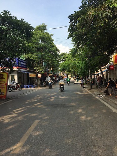 SIÊU PHẨM TRẦN QUÝ KIÊN CẦU GIẤY - VỈA HÈ RỘNG - KINH DOANH ĐỈNH - 81M2 GIÁ CHÀO 11.8 TỶ.
