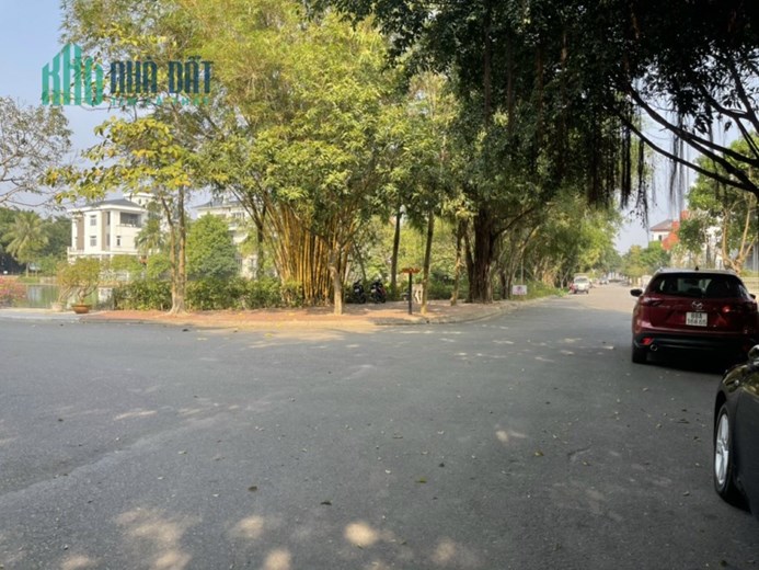 Bán lô cực hiếm view hồ Đầm Vạc DT 424m2, tích sơn, vĩnh yên
