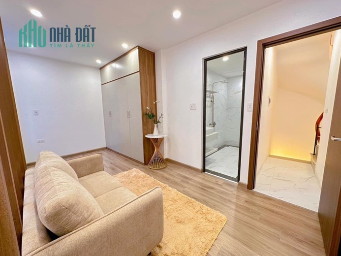 ''WHITE HOUSE'' NGÃ TƯ SỞ, TINH TẾ, SANG TRỌNG

51m x 4 tầng, mt 6m, giá 5,25 tỷ