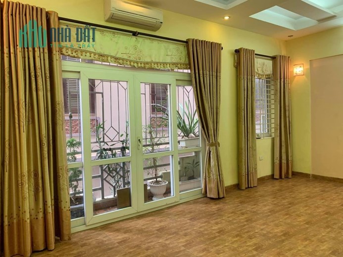 Bán nhà Đường Láng 50m2, kinh doanh ô tô tránh, mặt tiền 4 mét giá chỉ 4,85 tỷ