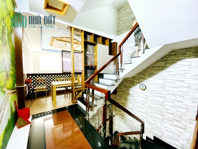 Cần bán nhà 4 tầng tại Trần Thị Trọng, Phường 15 ,Tân Bình