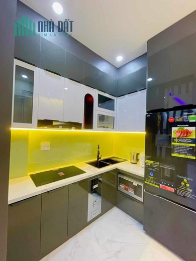 QUẬN 11  ÂU CƠ - DIỆN TÍCH 28M2 3 TẦNG - GIẢM 500 TRIỆU CÒN CHỈ 3 TỈ x