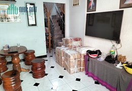 ♥ Nhà Lê Độ cách đường vài mét Kiệt 5m đang Kinh Doanh, 50m2, 3 Mê, 2.x