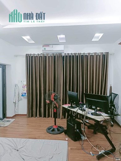 Bán nhà Lĩnh Nam, Hoàng Mai, ngõ nông ba gác đỗ cửa nhà, an ninh tốt, chỉ có 3 tỷ 300