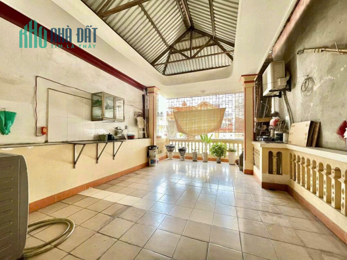 PHÂN LÔ - Ô TÔ - VỈA HÈ 2M - LÔ GÓC - NGÕ THÔNG - DÂN XÂY KCBT CHẮC CHẮN Ở NGAY