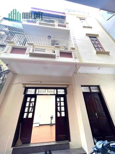 Bán Nhà Phố Dịch Vọng 46m2 x 4 tầng, 4 phòng ngủ đầy đủ công năng, 1 nhà ra Phố, sau quy hoạch