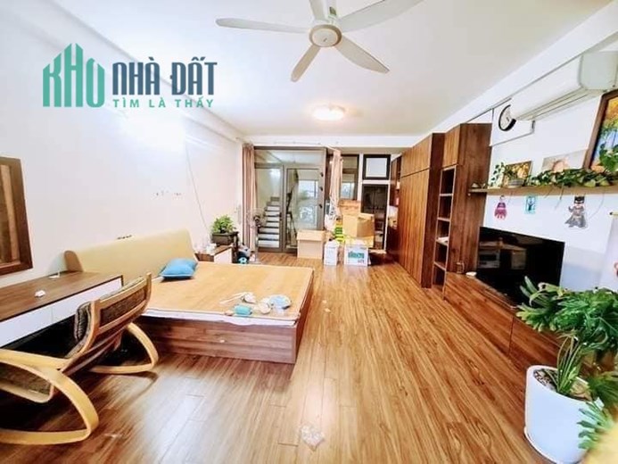 Bán nhà Phương Mai 30m 3PN Nhà Vuông 2 Thoáng gần Ô Tô 4.35 tỷ