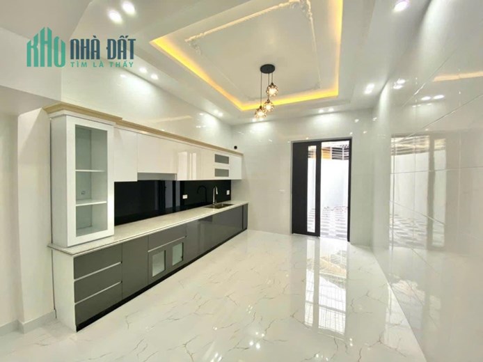 CHỈ 7.99 TỶ CÓ NGAY NHÀ TÔ HIỆU MỚI TINH, GARA Ô TÔ