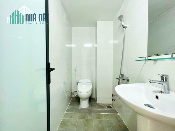 Studio 35m2 Ban Công - Full Nội Thất Lê Thánh Tôn Quận 1
