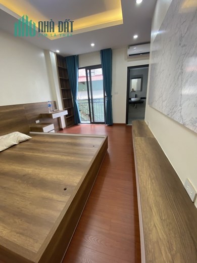 Bán nhà xuân la Tây Hồ,nhà đẹp ,thiết kế phù hopqj cho hộ gia đình.32m.5t.4,3 tỷ