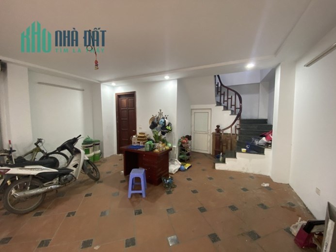 Bán nhà mặt ngõ Đường Láng 50m2, kinh doanh ô tô tránh, mặt tiền 4 mét giá chỉ 4,85 tỷ lh 0817606560