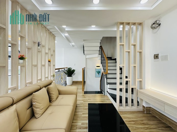 Bán Nhà Dương Quảng Hàm Gò Vấp 4 Tầng 4 Phòng Giá 5 Tỷ Mới Đẹp
