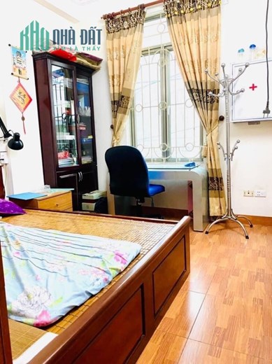 Bán nhà Lạc long Quân nhà cực đẹp.Chủ nhà cần tiền bán ngay ,giá đẹp 47m.4.9 tỷ.