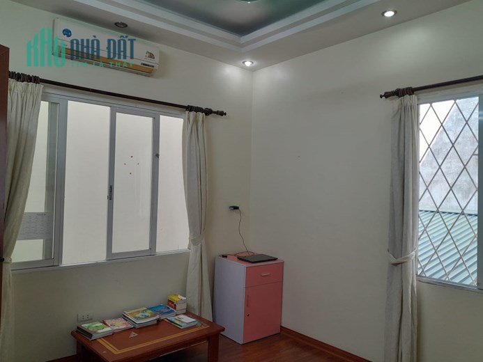 Bán nhà mặt đường Hoàng Mai 39m2, 4 tầng giá 7.6 tỷ