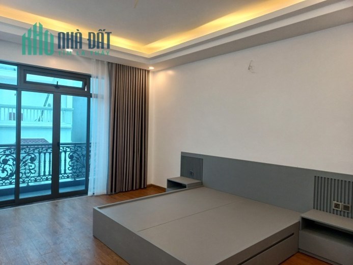 Chính chủ bán nhà Nguyễn Chí Thanh 38m 6 tầng phân lô ô tô tránh kinh doanh 9.5 tỷ lh 0975124520