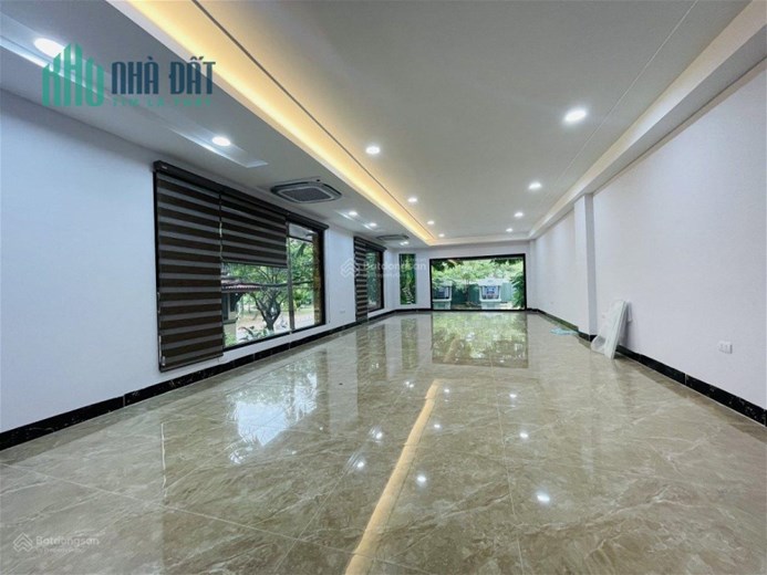 Chính chủ Bán Nhà xây mới tại Đường Trần Quang Diệu Hoàng Cầu Ô Chợ Dừa Đống Đa dt 90 m2 giá 3xx tỷ