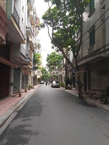 bán gấp căn nhà mặt ngõ  Nguyễn Chí Thanh, Huỳnh Thúc Kháng Láng Đống Đa, dt 65 m2 giá 15,5 tỷ