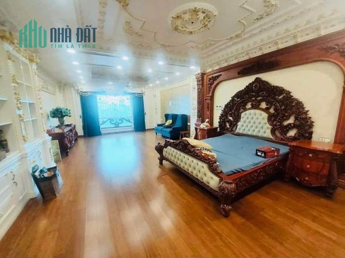 Hàng xóm Vincom Nguyễn Chí Thanh mặt phố Nguyễn Chí Thanh sầm uất, MT rộng, 120m2 chỉ 44.8 tỷ.