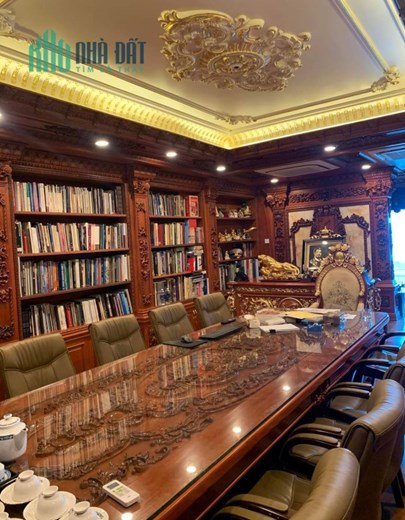 Hàng xóm Vincom Nguyễn Chí Thanh mặt phố Nguyễn Chí Thanh sầm uất, MT rộng, 120m2 chỉ 44.8 tỷ.