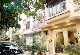Bán nhà riêng Cầu Giấy , nhà phân lô 82m2 giá 22 tỷ , mua bán nhà phố Cầu Giấy