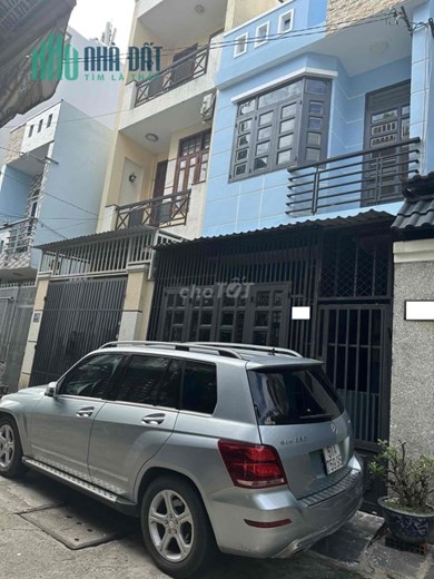 Nhà đẹp 2 lầu hẻm xe hơi 4 phòng ngủ Tân Bình, chỉ 9.5 tr/th