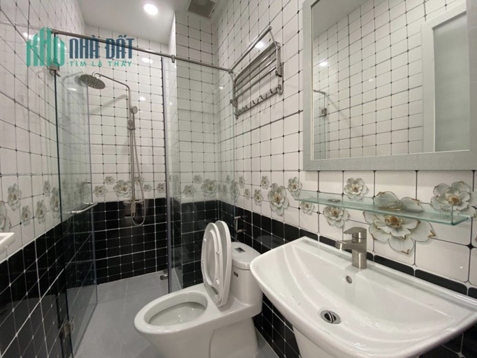 Bán nhà Mặt tiền Bắc Ái - Phan Đình Phùng, 60m2 (4x15m), 4 tầng, 6PN, giảm 9.5 tỷ (TL)