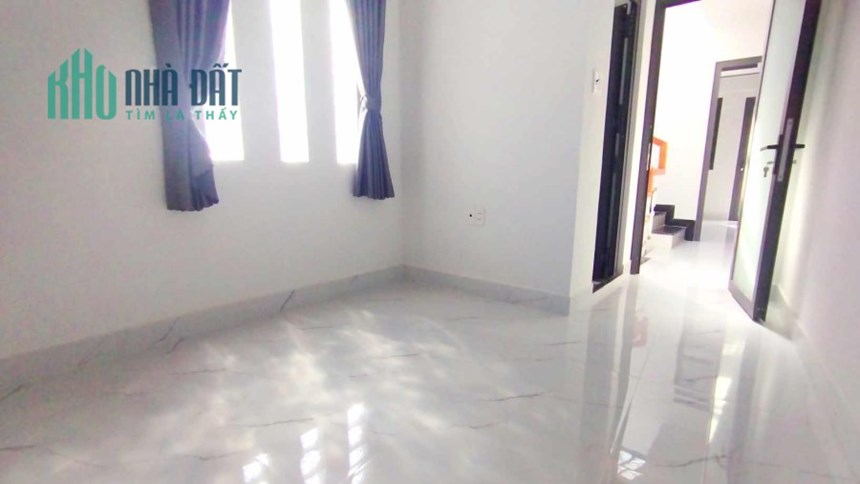 BÁN NHÀ CHÍNH CHỦ - SÁT HXH HOÀNG HOA THÁM - BÌNH THẠNH - 40M2 - 5 TẦNG CHỈ NHỈNH 5 TỶ