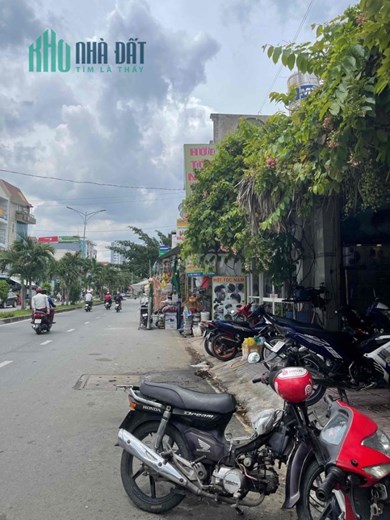 Nhà MTKD sầm uất đường Phú Thuận, Q7, 2 tầng