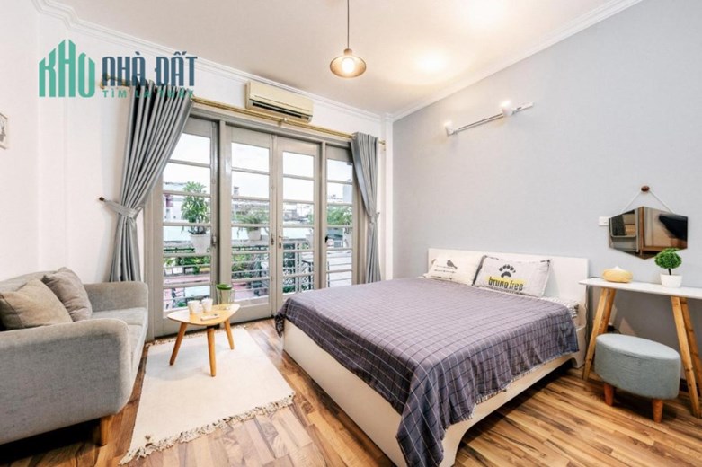 Bán tòa nhà 9 tầng thang máy phố Kim Mã, Ba Đình, dòng tiền 4 tỷ/năm, gần phố, 218m, 58 tỷ