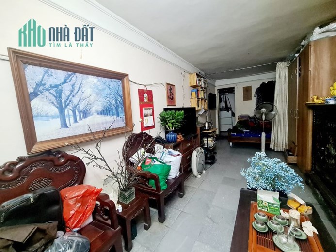 5.6 tỷ Có ngay Tập thể Mặt phố tầng 1 Lương Định Của 80m2, KD siêu đỉnh, 3 Ô tô tránh