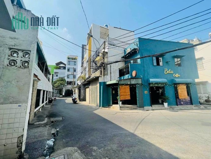 MẶT TIỀN KINH DOANH- 2 MẶT ĐƯỜNG XE HƠI TRƯỚC SAU THOÁNG MÁT- KHU VIP GẦN UBND PHÚ NHUẬN.