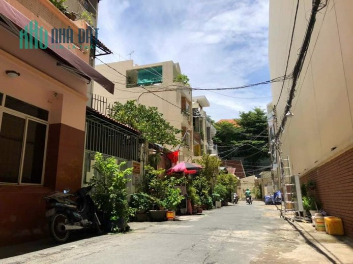 NHÀ BÁN.SIÊU PHẨM- HÀNG HIẾM- SÁT MT PHAN ĐĂNG LƯU- NGAY KHU LAM SƠN- ĐỐI DIỆN CV HẢI NAM- HẺM OTO,