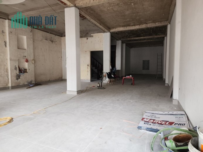Tôi Chính chủ Cho thuê toà nhà 5 tầng gồm 2 lô mb liền kề MT8m làm văn phòng cửa hàng – Đường Kinh
