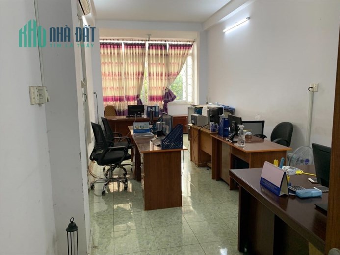 Quận 10, xe hơi trong nhà, 4 tầng, kinh doanh đa ngành nghề, gần công viên Lê Thị Riêng