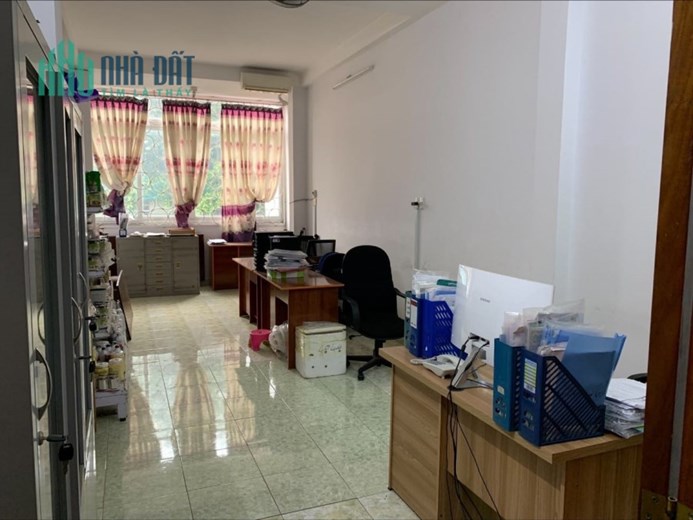 Quận 10, xe hơi trong nhà, 4 tầng, kinh doanh đa ngành nghề, gần công viên Lê Thị Riêng