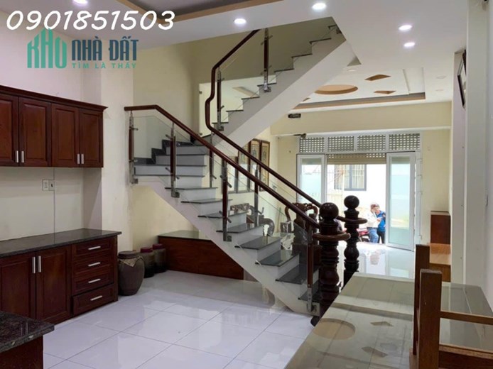 BÁN NHÀ ĐẸP NGUYỄN THỊ THẬP , 7 CHỖ TỚI CỬA , 4 TẦNG , 7.2 TỶ
