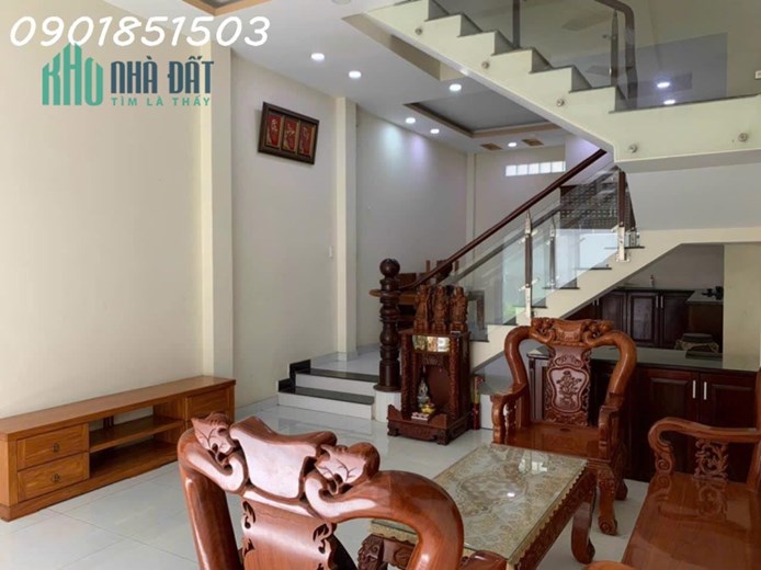 BÁN NHÀ ĐẸP NGUYỄN THỊ THẬP , 7 CHỖ TỚI CỬA , 4 TẦNG , 7.2 TỶ
