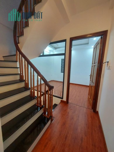 Bán nhà Thanh Nhàn , Giá giảm chào 300tr , 46m2 , mặt tiền 6,2m , chỉ 3,7 tỷ , 10m ra ngõ ô tô