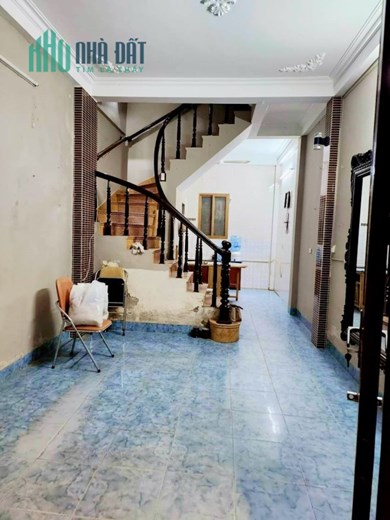 CHỦ CẦN TIỀN MUỐN THÀNH KHOẢN NHANH CĂN NHÀ 4 TẦNG SỔ ĐỎ 32M2 GIÁ CHỈ 3.3 TỶ ( 3 P NGỦ ) BÁN THEO