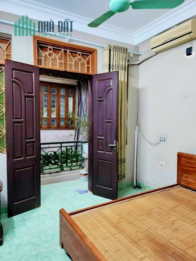 CHỦ CẦN TIỀN MUỐN THÀNH KHOẢN NHANH CĂN NHÀ 4 TẦNG SỔ ĐỎ 32M2 GIÁ CHỈ 3.3 TỶ ( 3 P NGỦ ) BÁN THEO
