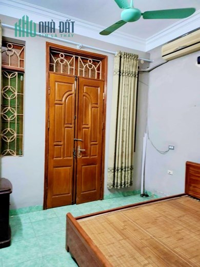CHỦ CẦN TIỀN MUỐN THÀNH KHOẢN NHANH CĂN NHÀ 4 TẦNG SỔ ĐỎ 32M2 GIÁ CHỈ 3.3 TỶ ( 3 P NGỦ ) BÁN THEO