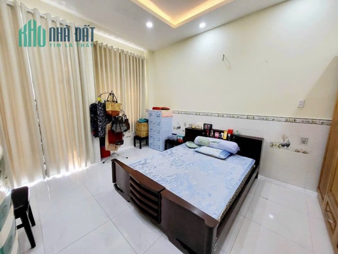 Bán gấp nhà 1 sẹc Gò Dầu Tân Phú HXH Thông Gần chợ Tân Hương 52m2 ,2Tầng BTCT Nhỉnh 4 tỷ