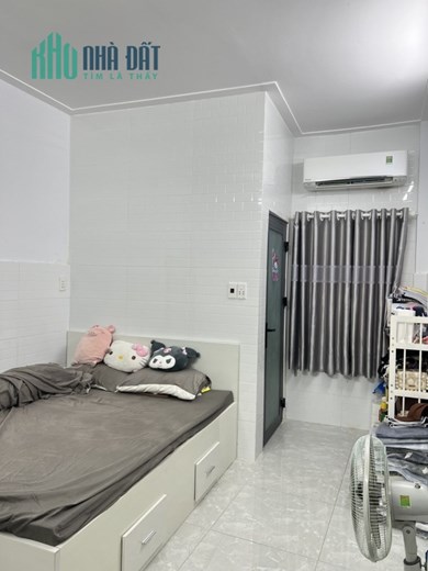 TÂN HÓA - Q11 1 XẸC GẦN MẶT TIỀN - 40M2 - NỘI THẤT XỊN XÒ. GIÁ CHỈ : 4.5 TỶ TL.