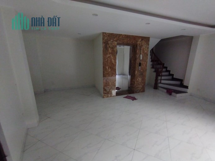 Cho thuê nhà, CHDV, 45m2, 7T, thang máy, 5PKK. 25tr,Xuân La, Tây Hồ.