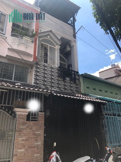 NHỈNH 4 TỶ - NHÀ 3 TẦNG- HẺM XE HƠI QUAY ĐẦU- GẦN PHẠM VĂN ĐỒNG- 2 MẶT HẺM TRƯỚC SAU THÔNG THOÁNG.
